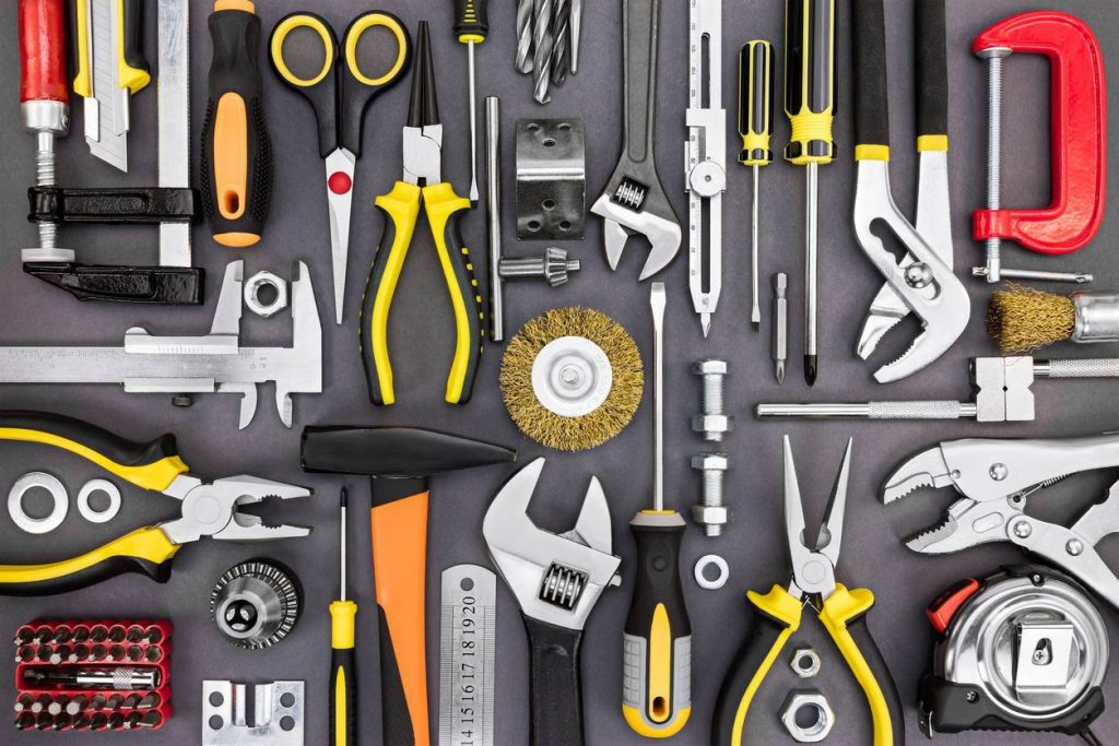 Bricolage : Quels sont les outils à avoir à la maison ?